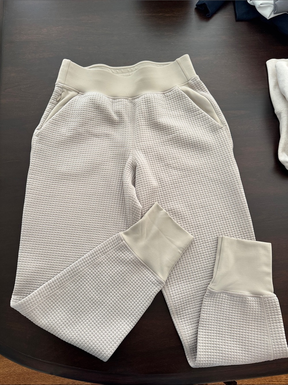 LULULEMON Tan Textured 7/8 Jogger Pants 6/S